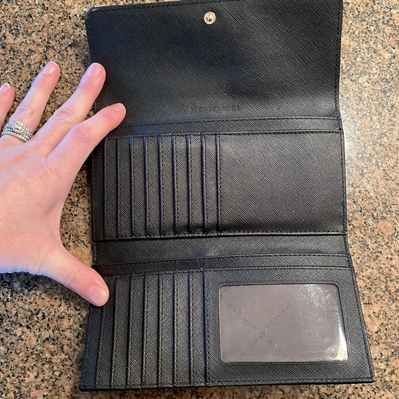 MK checkbook wallet - Picture 3 of 4